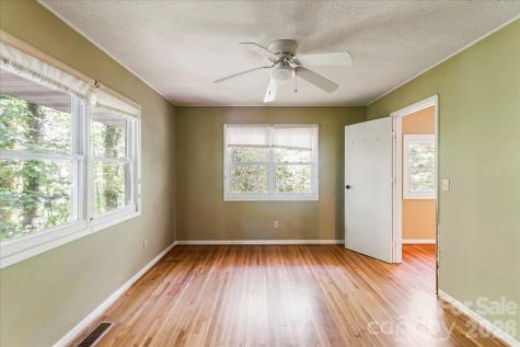 147 Barberry Heights Drive Brevard NC 28712