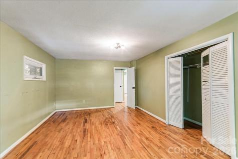 147 Barberry Heights Drive Brevard NC 28712