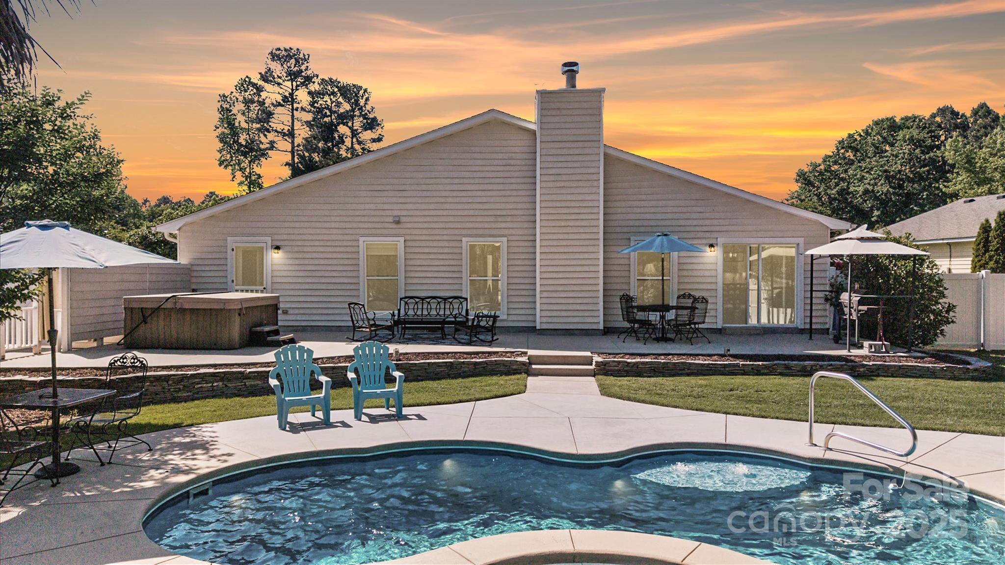 7018 Huntsmaster Drive Charlotte NC 28277