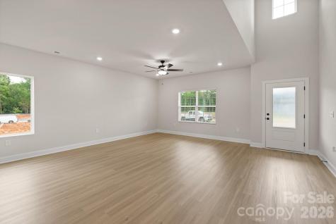 6614 Fairford Drive Charlotte NC 28215