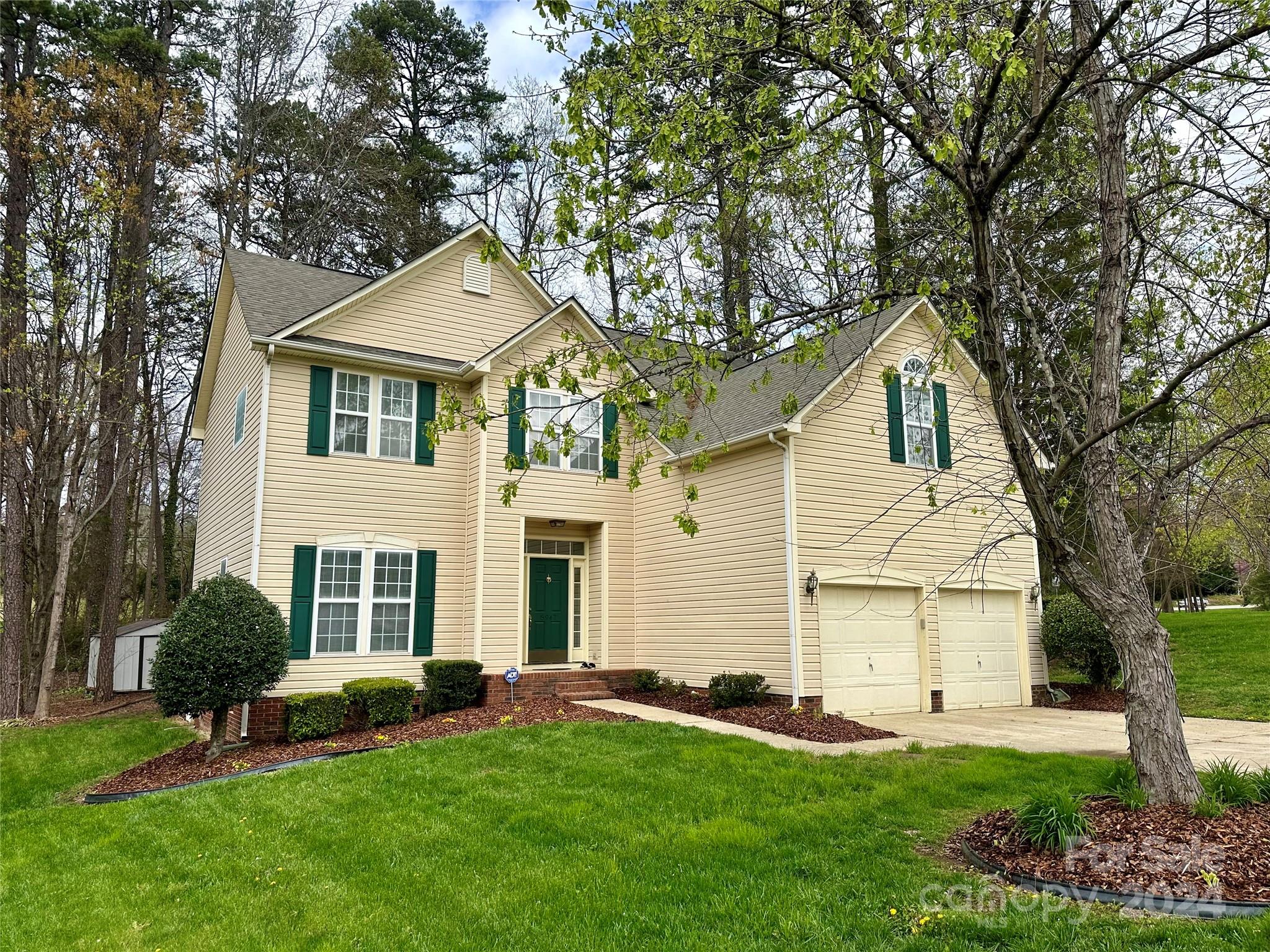 8947 Steinbeck Court Charlotte NC 28216