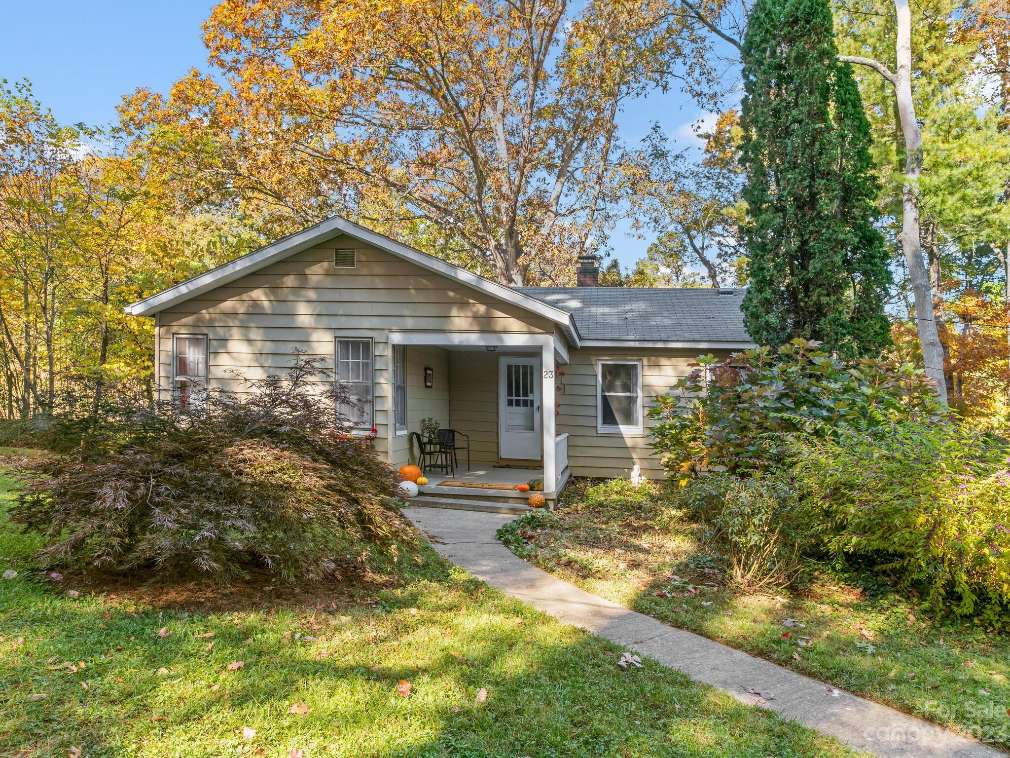 23 Asbury Road Asheville NC 28804