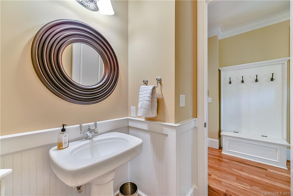 2216 Chesterfield Avenue Charlotte NC 28205