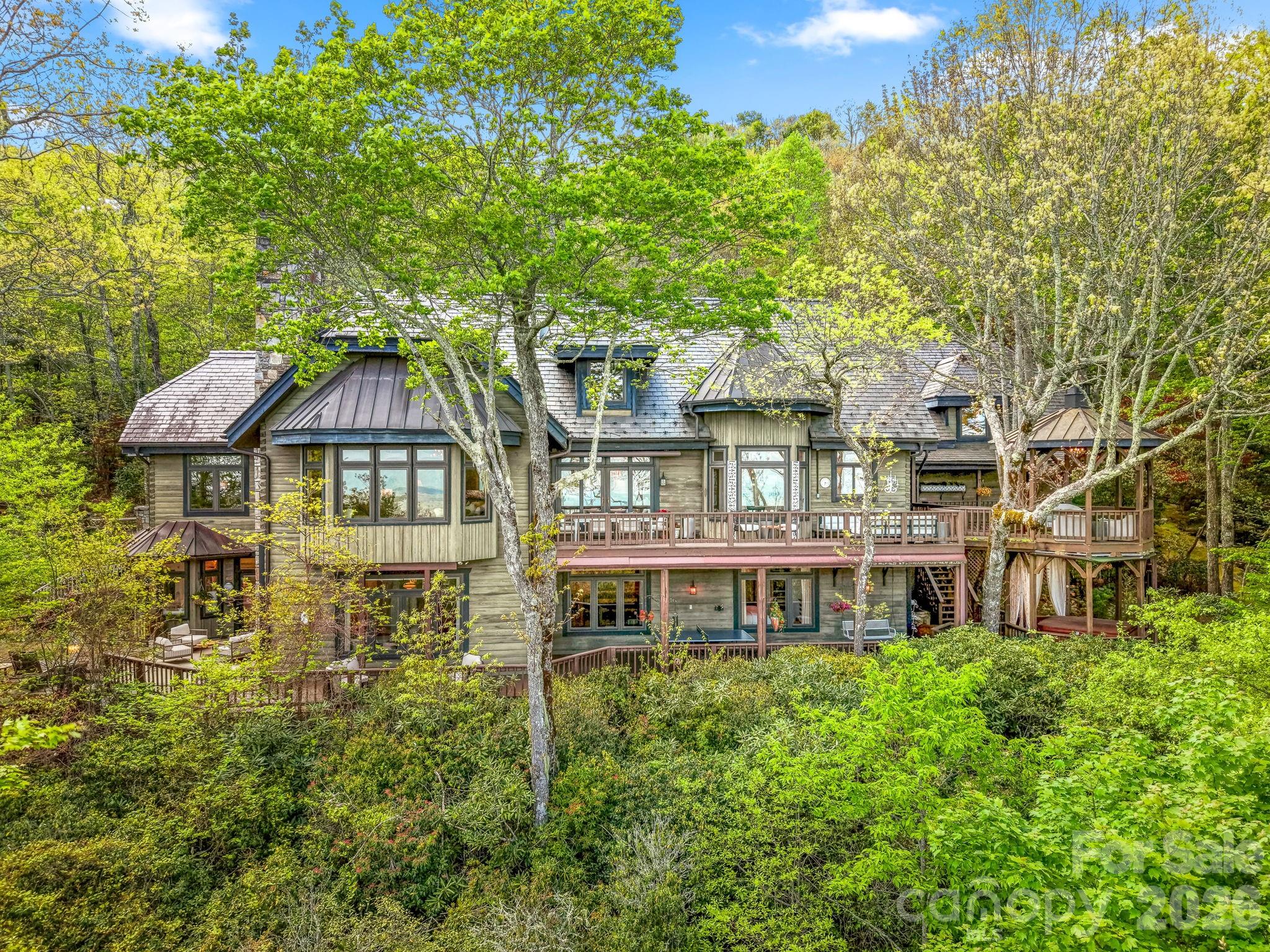 1052 Toxaway Drive Lake Toxaway NC 28747