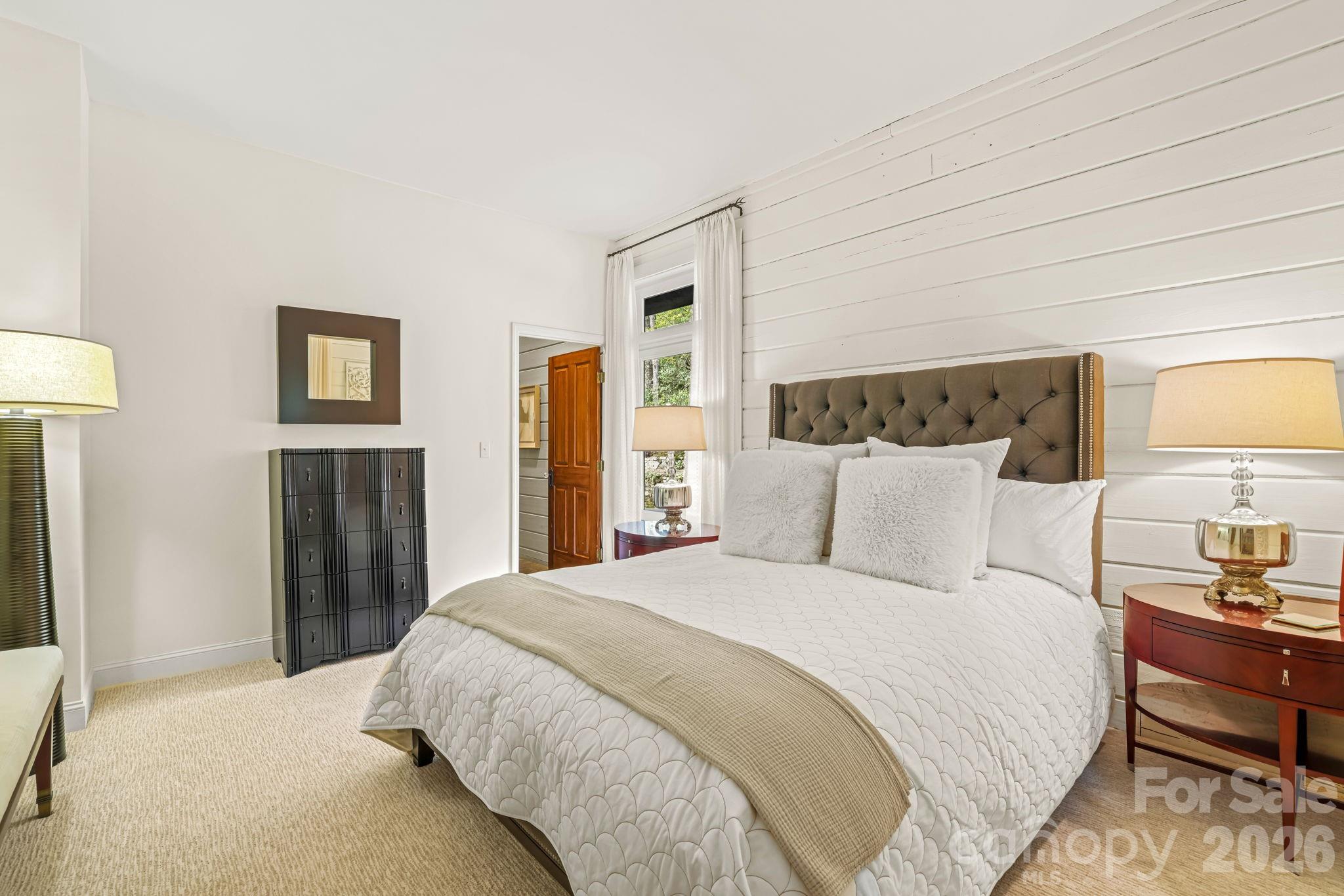 1052 Toxaway Drive Lake Toxaway NC 28747