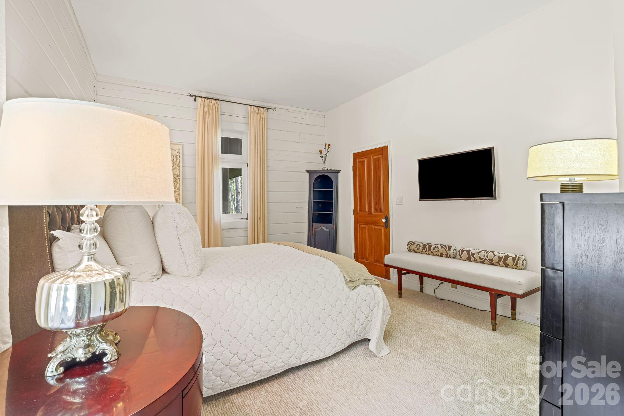 1052 Toxaway Drive Lake Toxaway NC 28747