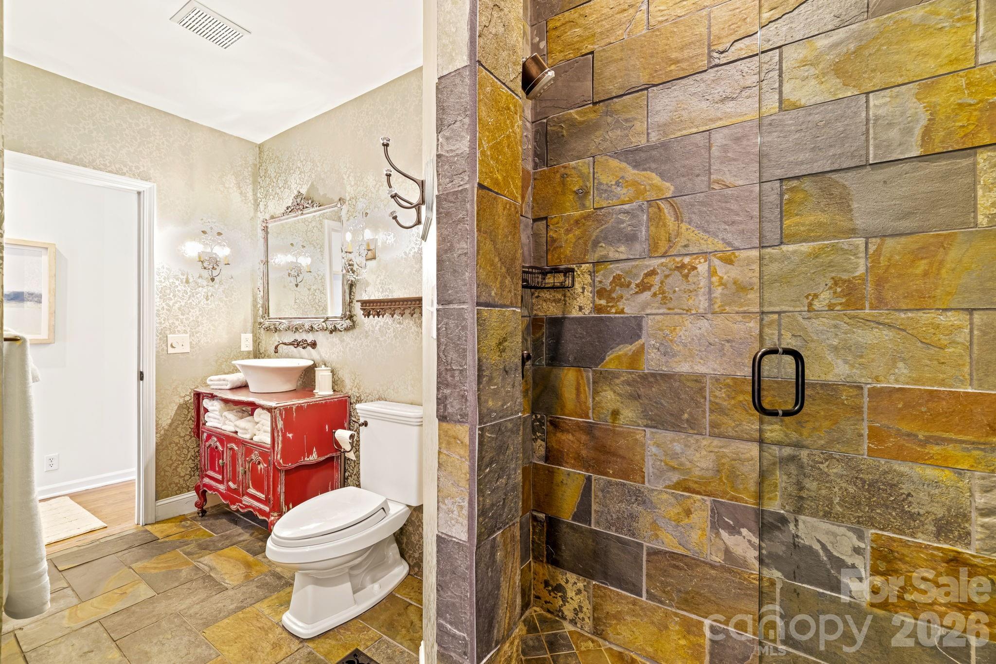 1052 Toxaway Drive Lake Toxaway NC 28747