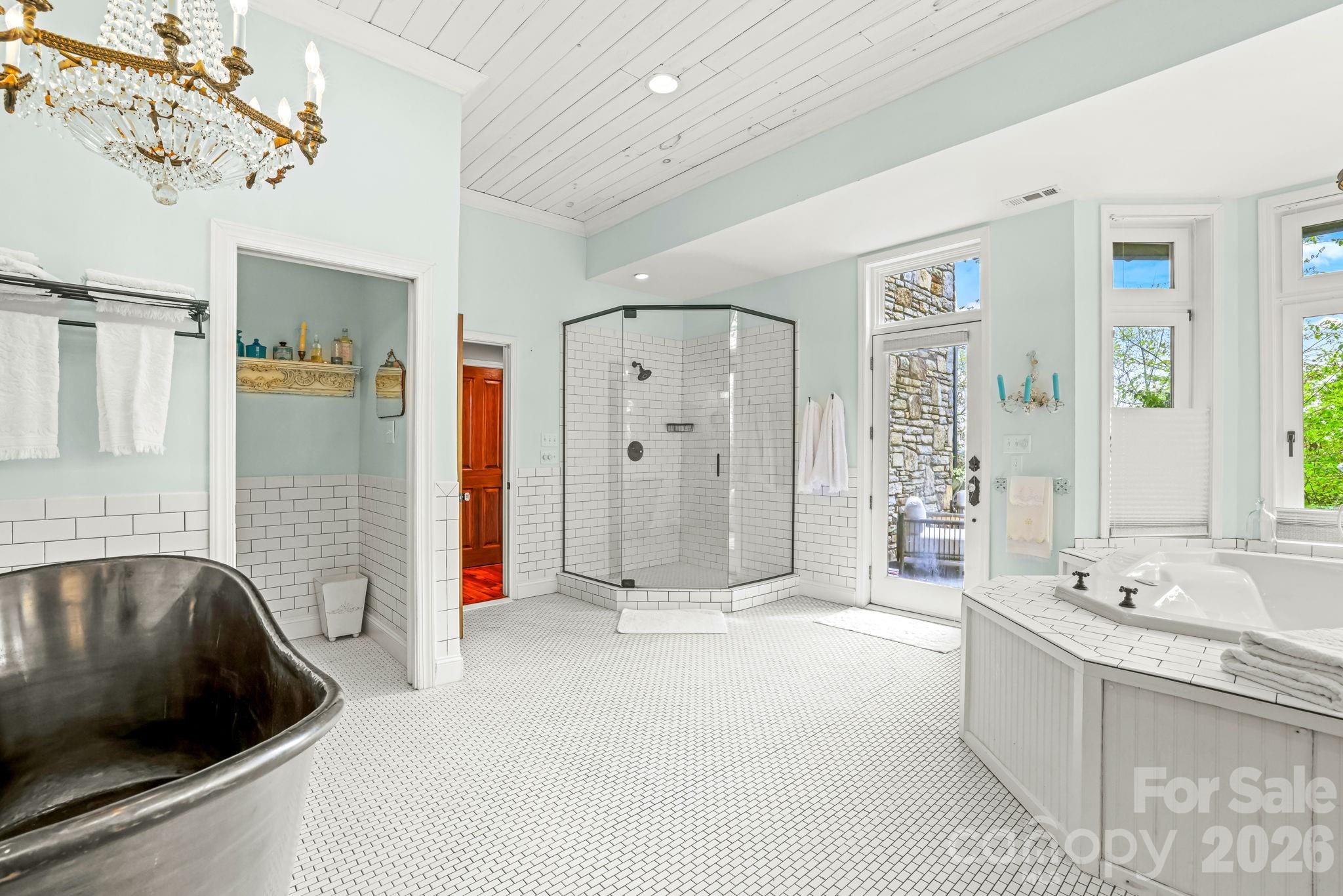 1052 Toxaway Drive Lake Toxaway NC 28747