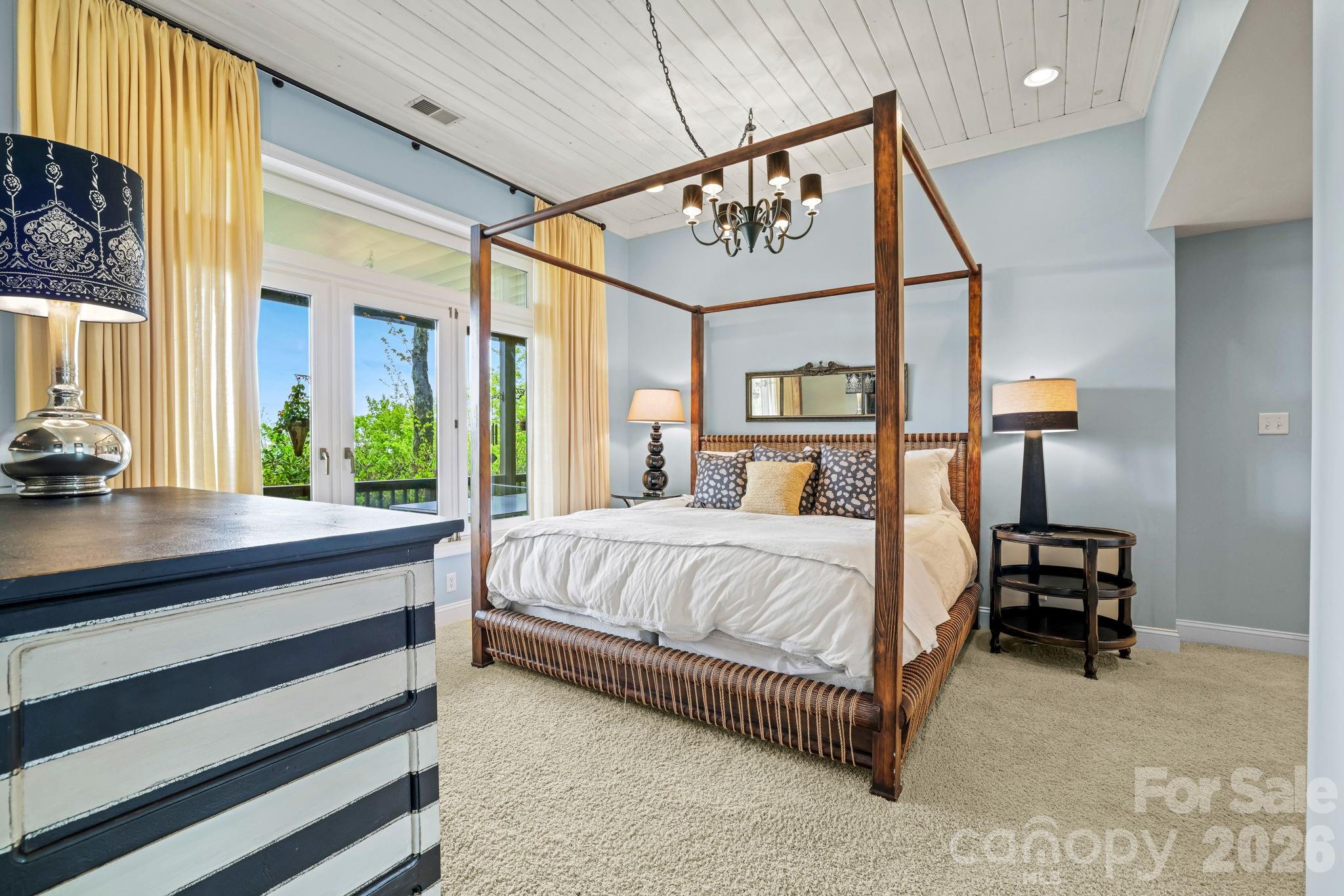 1052 Toxaway Drive Lake Toxaway NC 28747