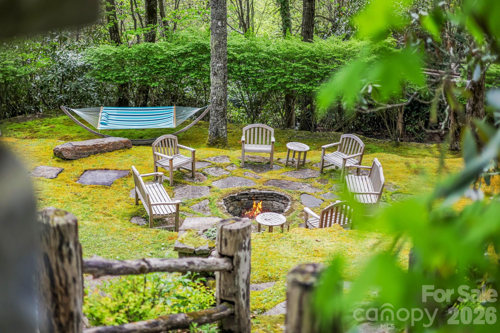 1052 Toxaway Drive Lake Toxaway NC 28747