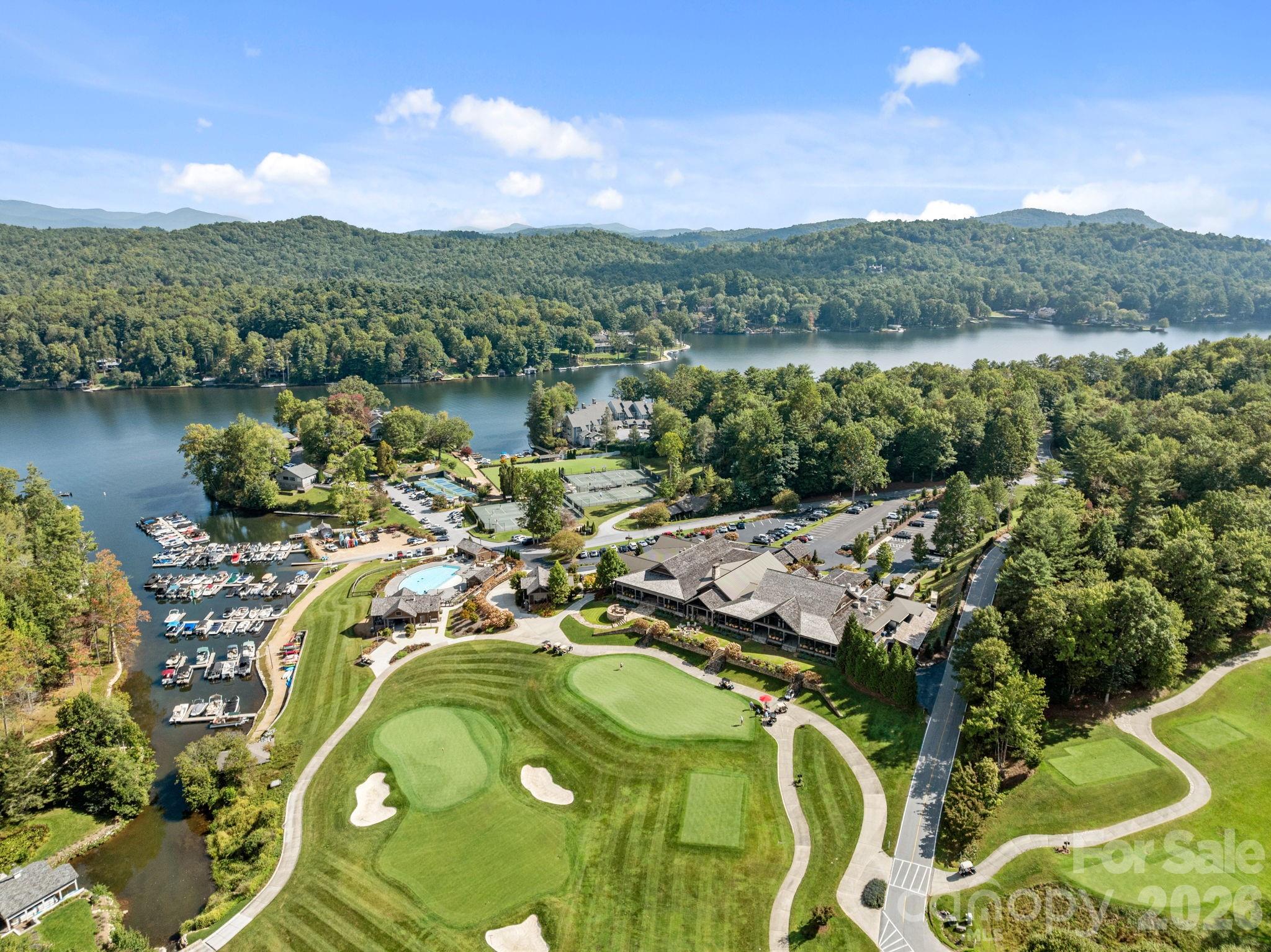 1052 Toxaway Drive Lake Toxaway NC 28747