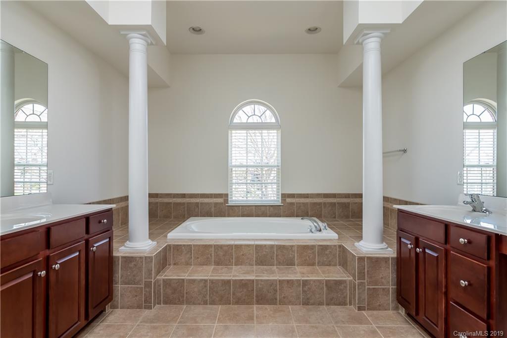 6448 Donnegal Farm Road Charlotte NC 28270