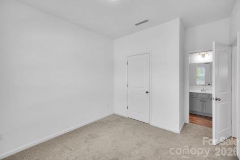 1224 Maxwell Court Dallas NC 28034