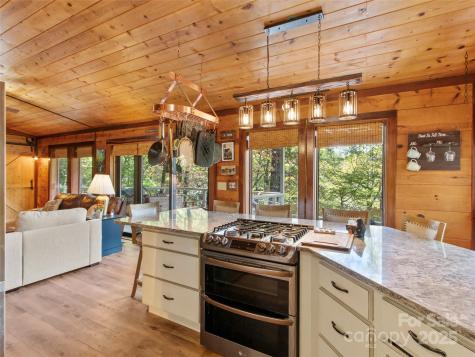 354 Big Ridge Road Burnsville NC 28714