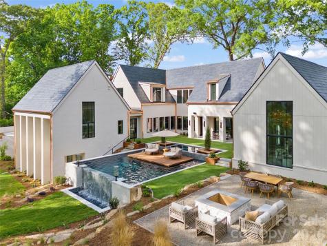 4111 Columbine Circle Charlotte NC 28211