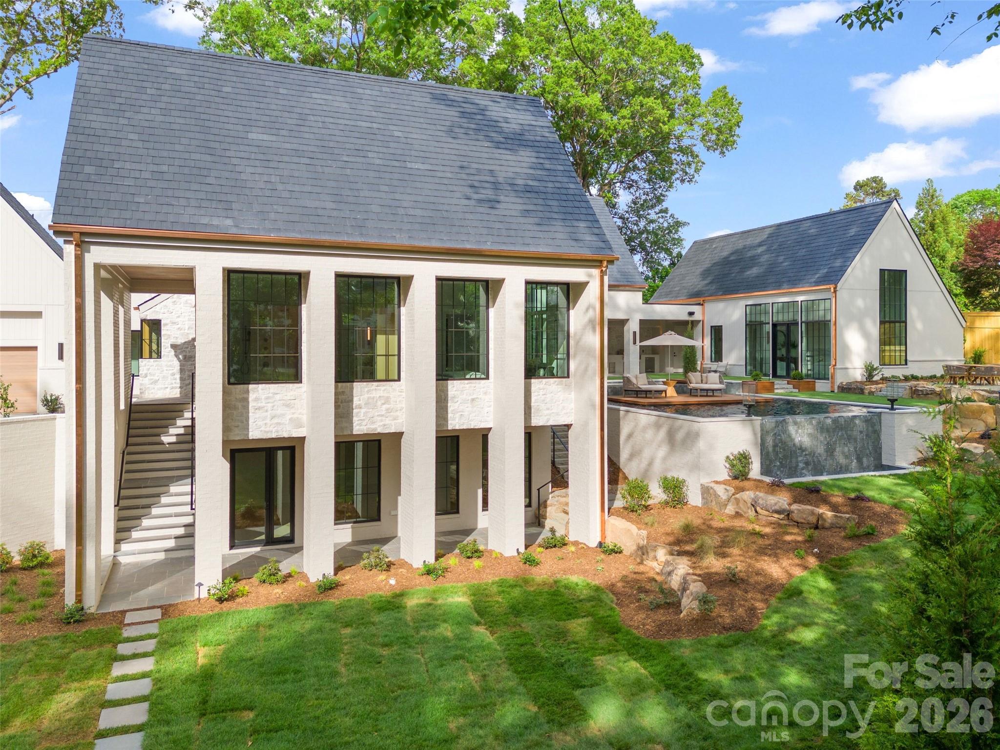 4111 Columbine Circle Charlotte NC 28211