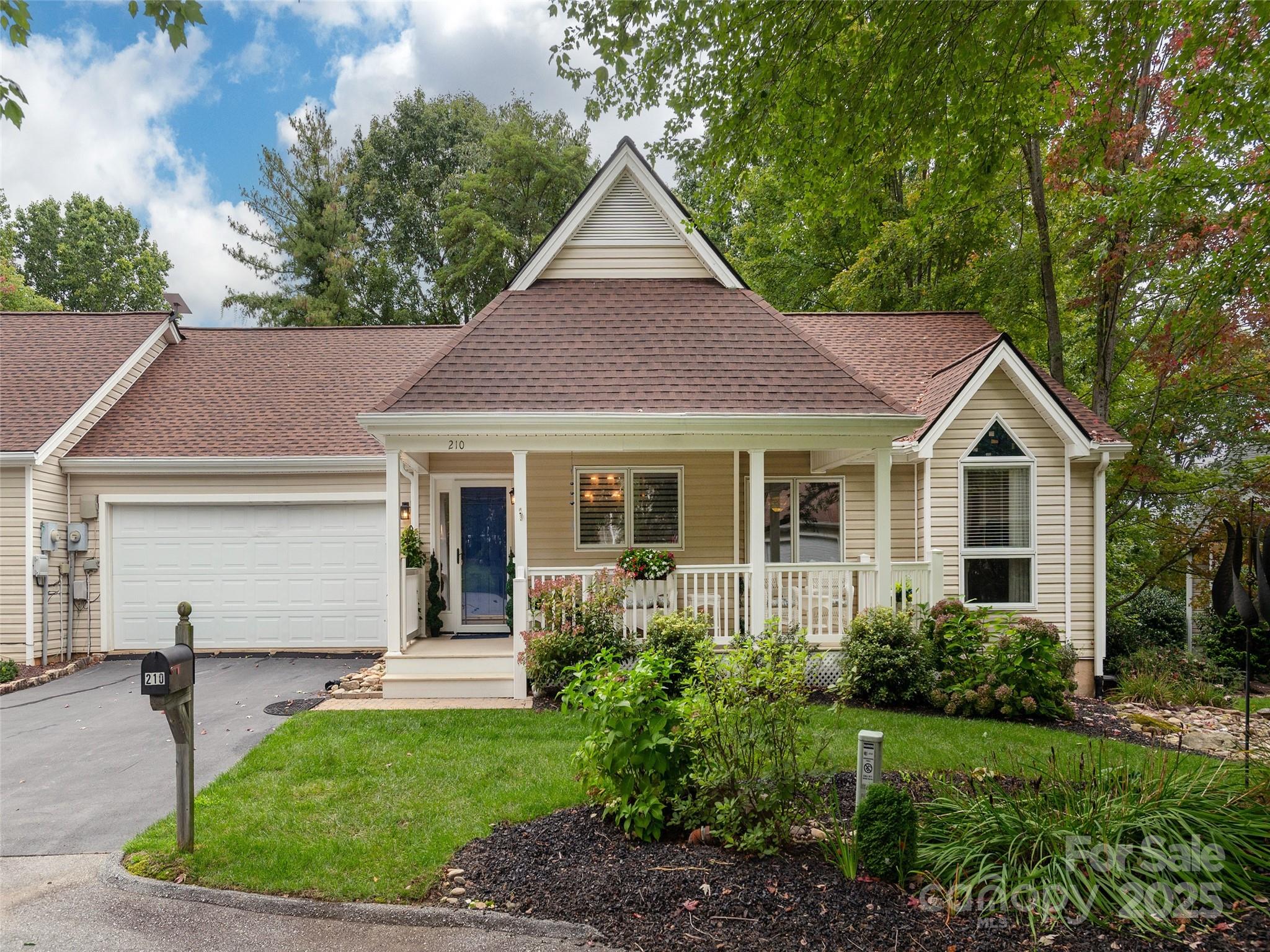 210 Black Oak Lane Hendersonville NC 28791