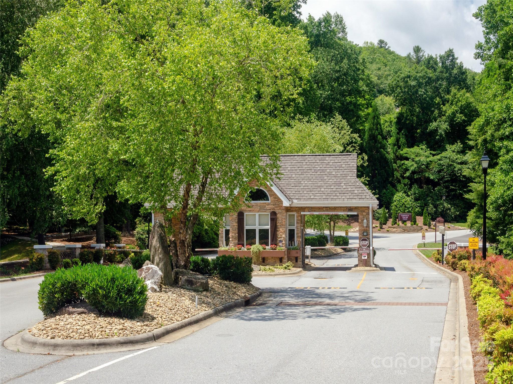 210 Black Oak Lane Hendersonville NC 28791