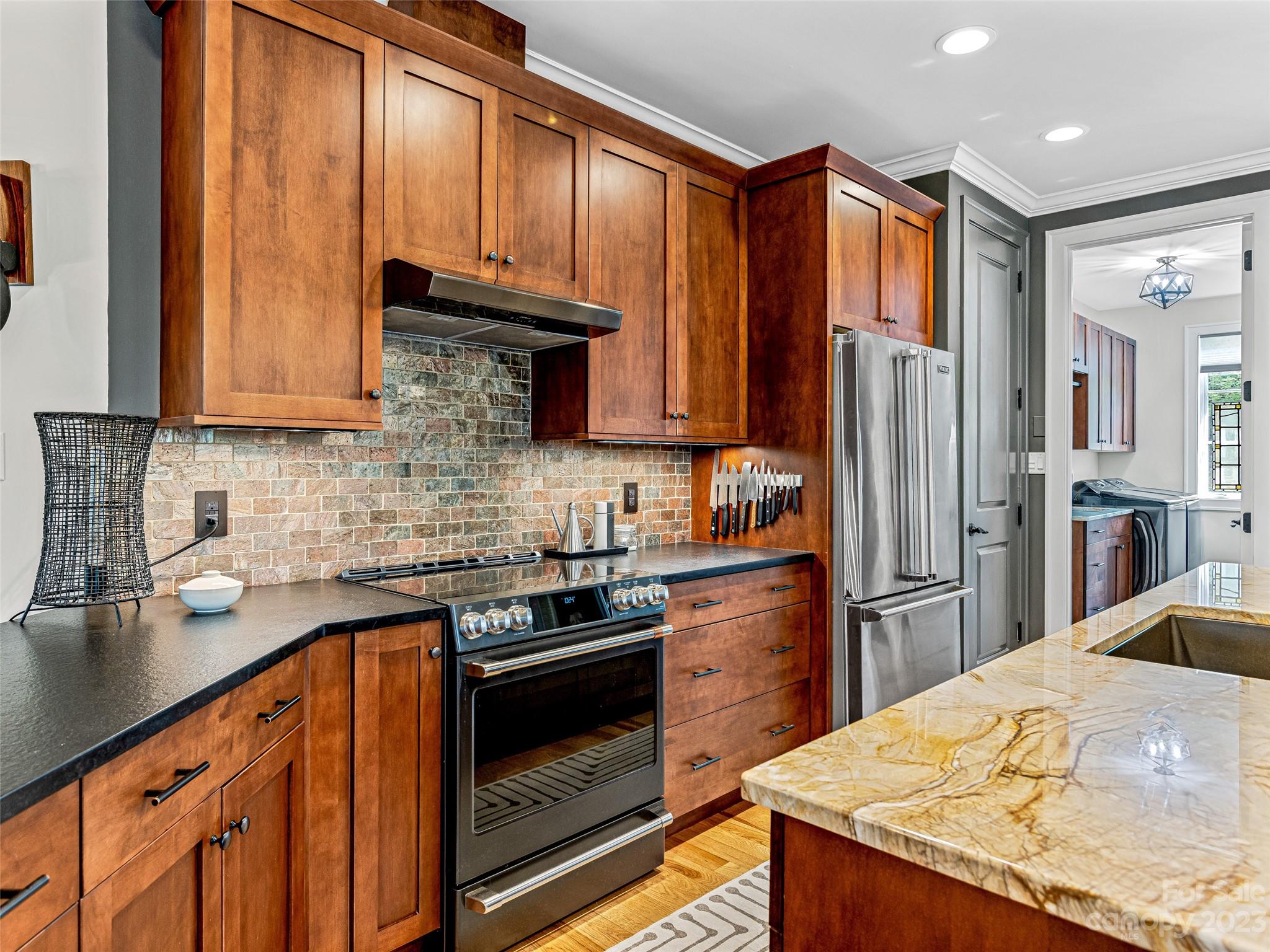88 Chantilly Drive Asheville NC 28804