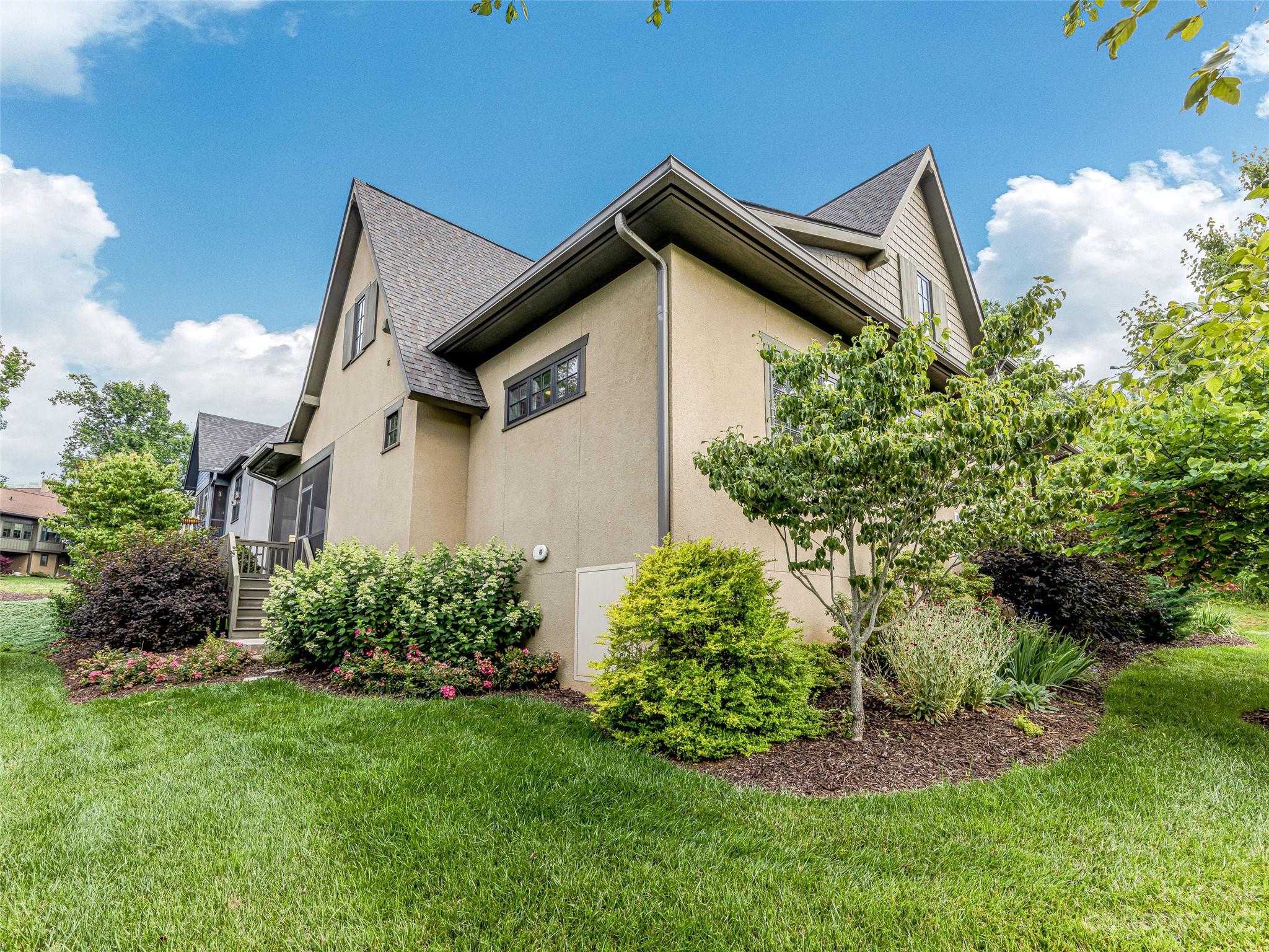 88 Chantilly Drive Asheville NC 28804