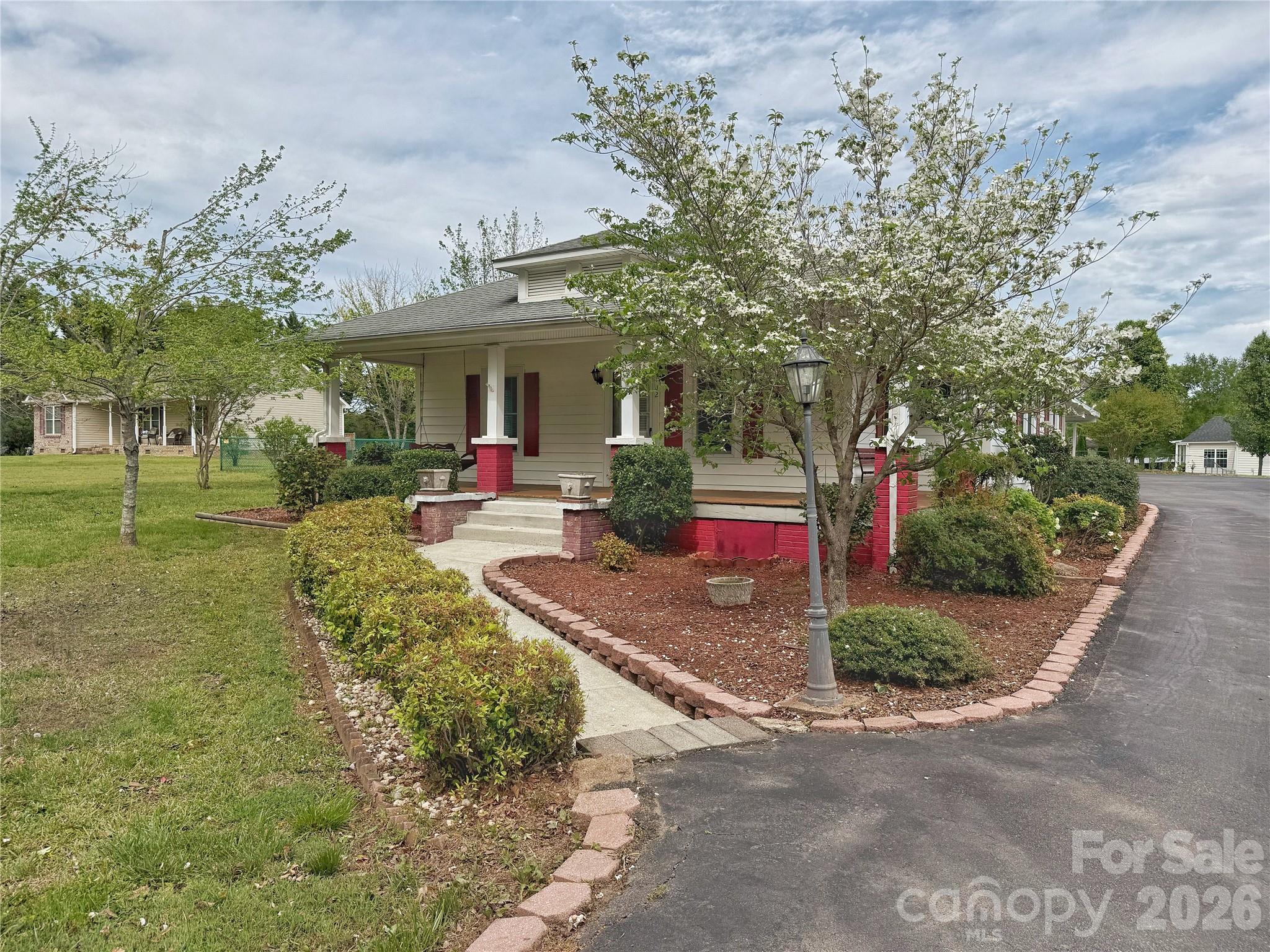 2102 Hickory Grove Road Gastonia NC 28056