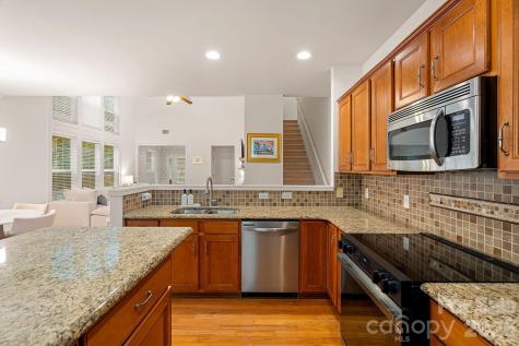 6902 Saranac Lane Matthews NC 28105