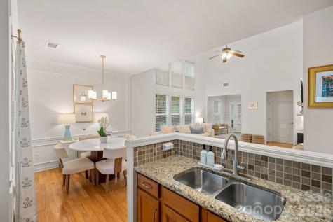6902 Saranac Lane Matthews NC 28105