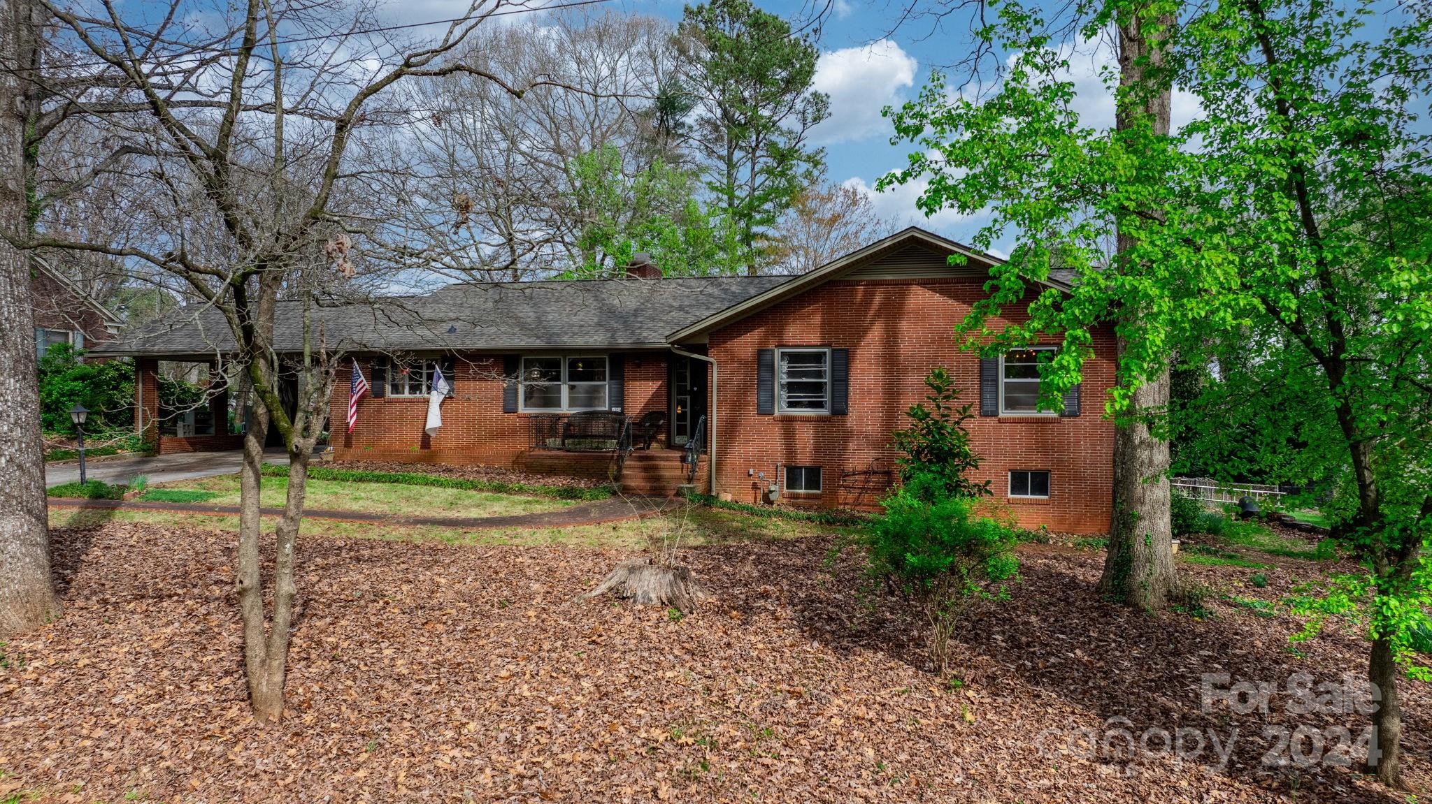 1523 Brentwood Drive Newton NC 28658