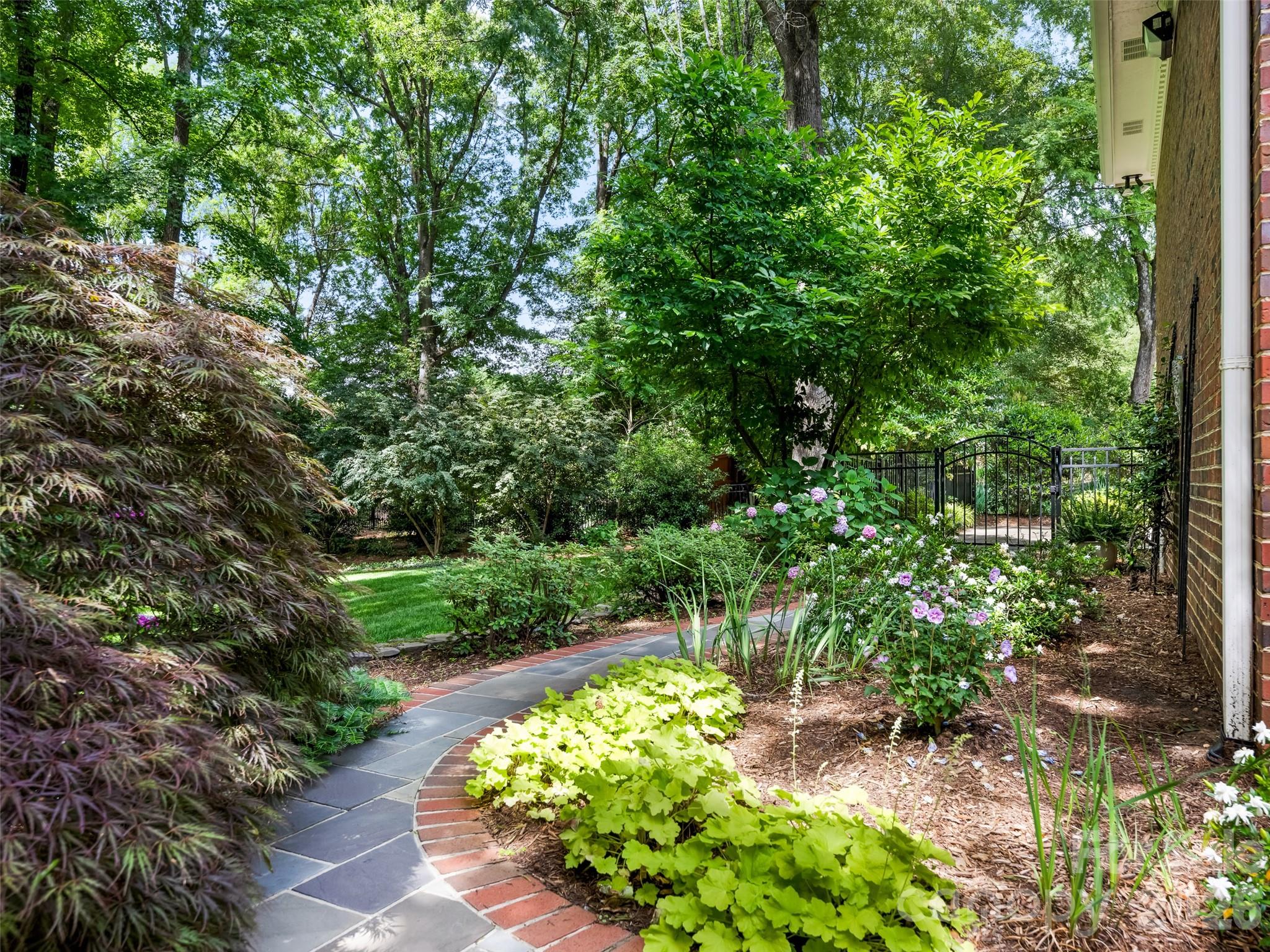 4026 Sharon View Road Charlotte NC 28226