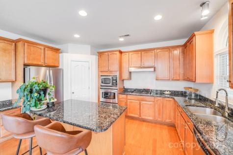 6227 Castlecove Road Charlotte NC 28278