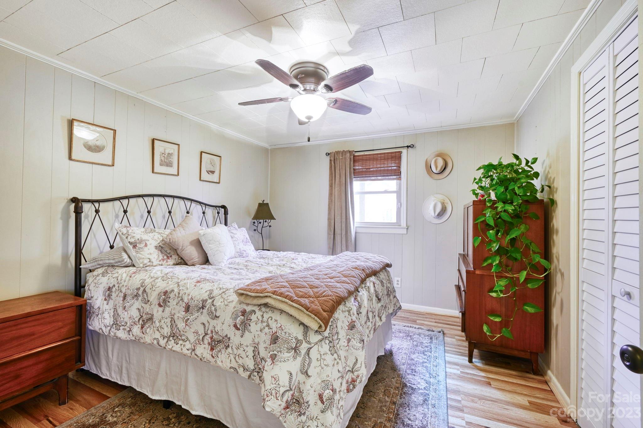 27 Stuart Street Canton NC 28716