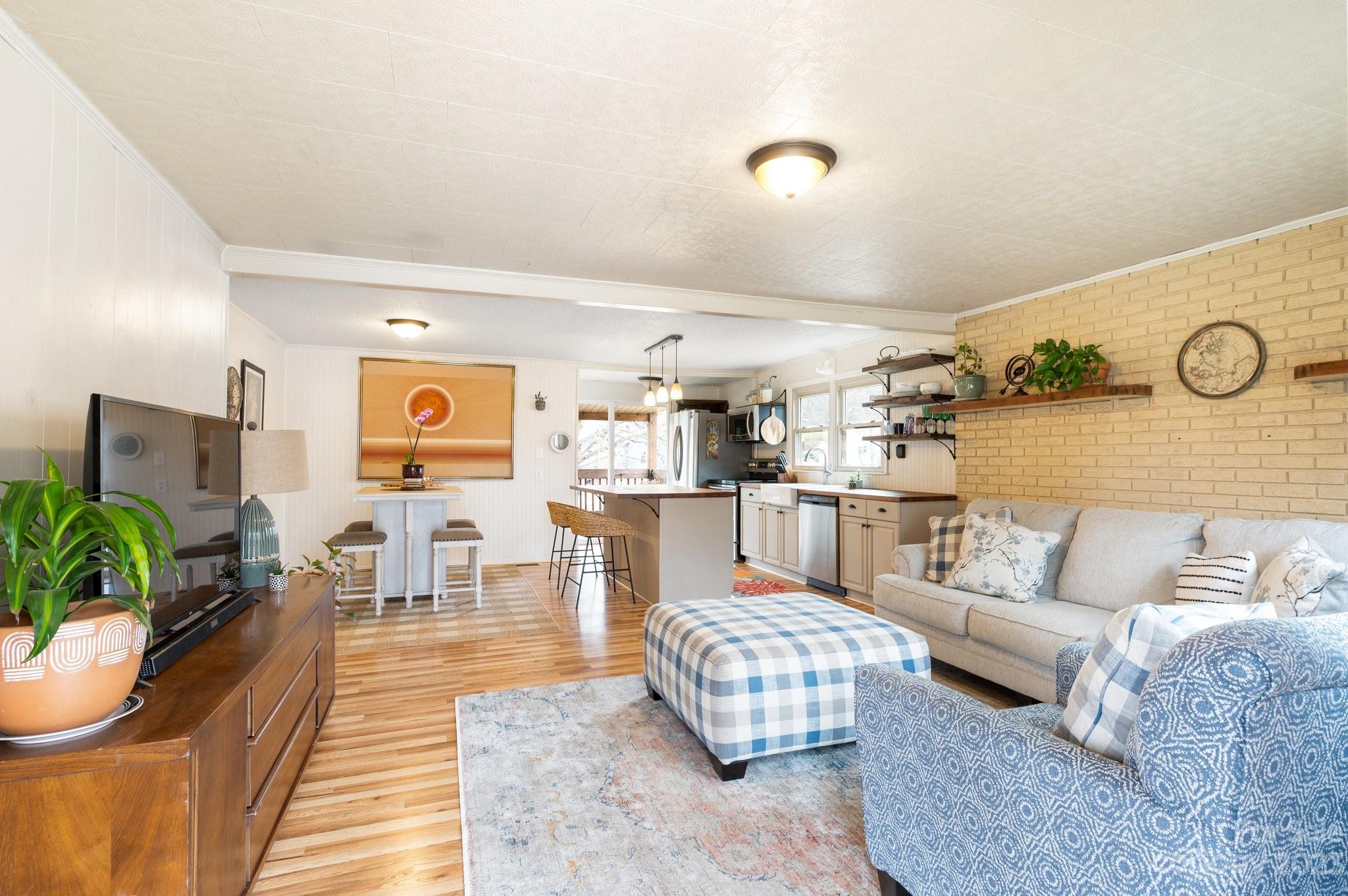 27 Stuart Street Canton NC 28716