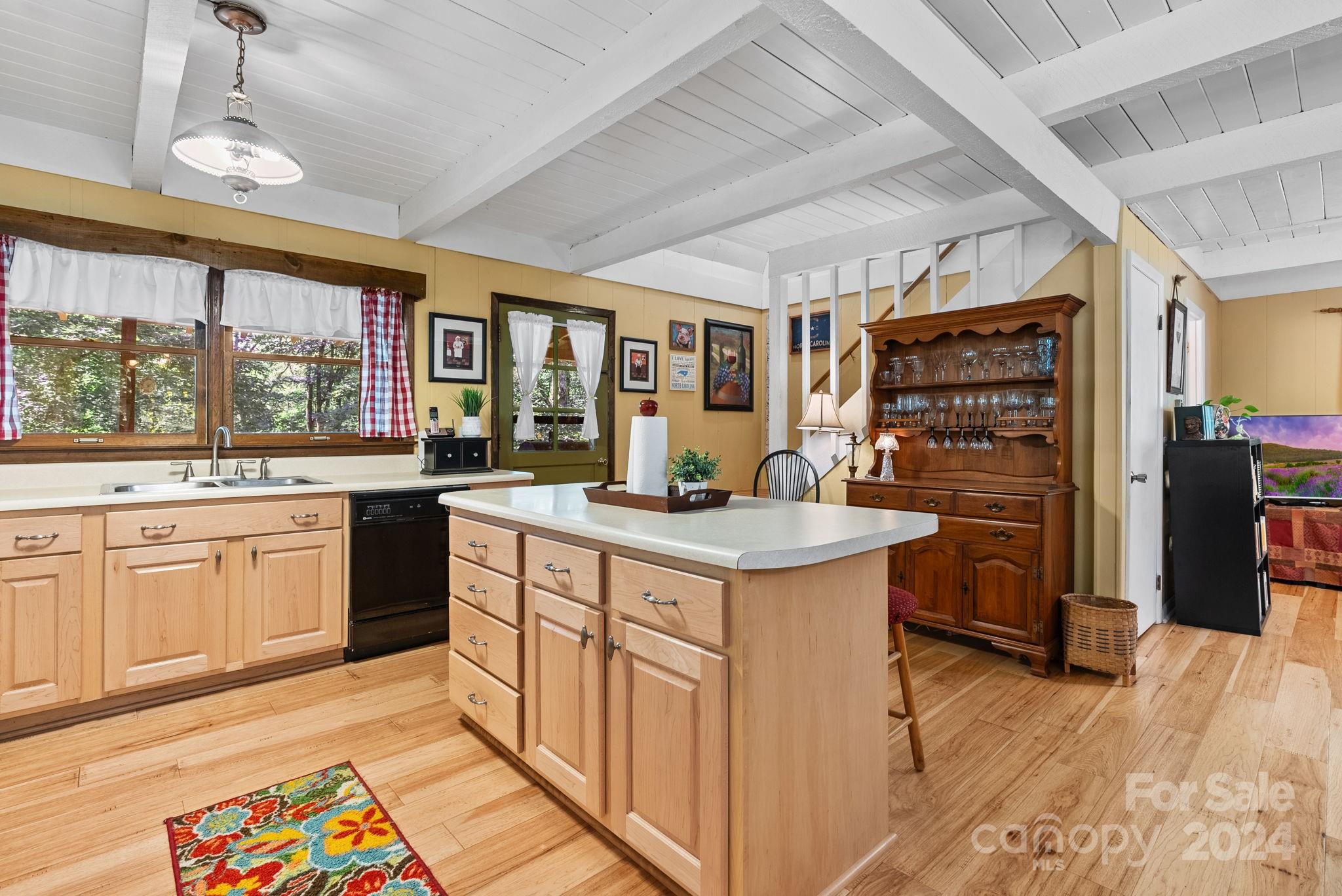 810 English Ridge Drive Mars Hill NC 28754