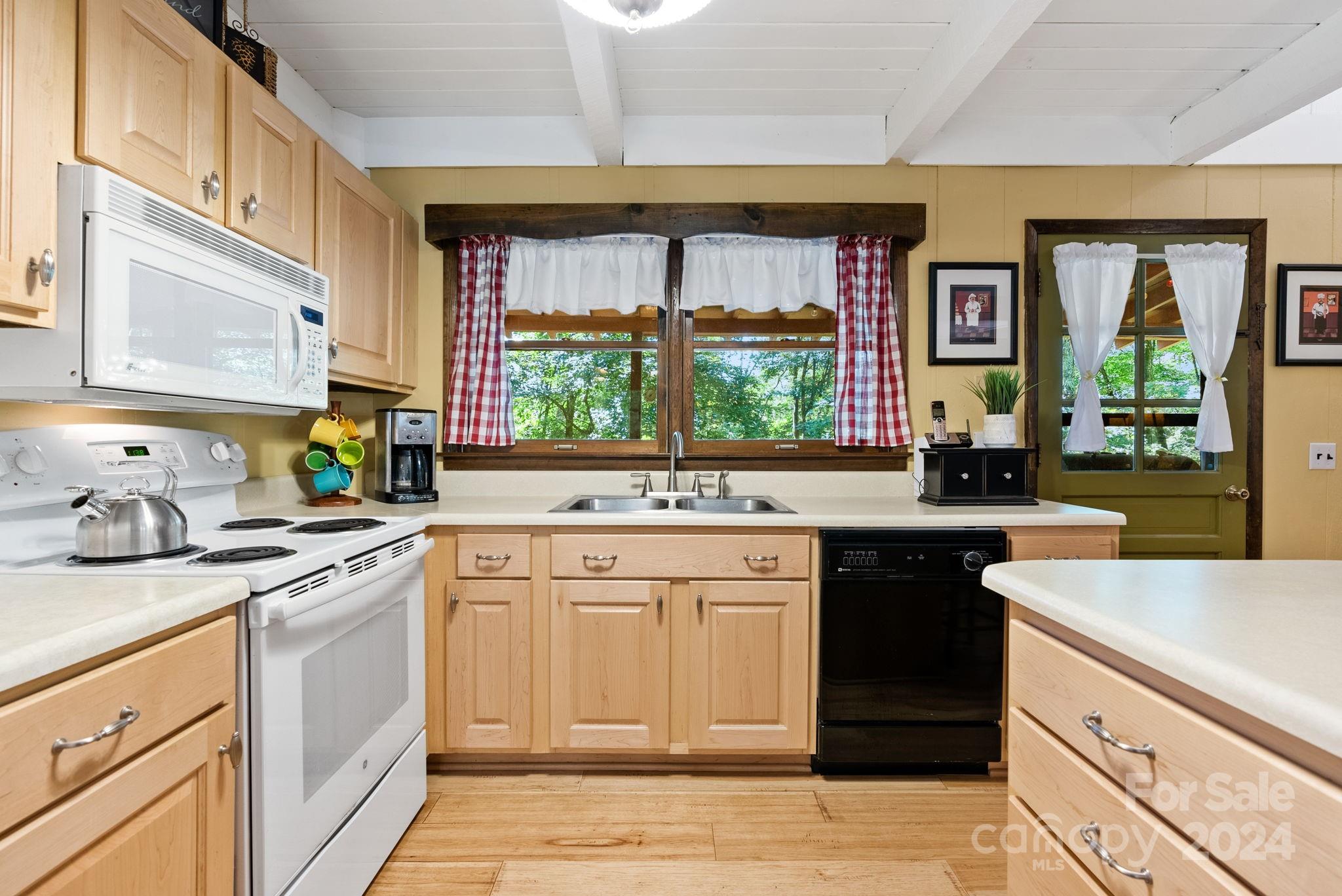 810 English Ridge Drive Mars Hill NC 28754