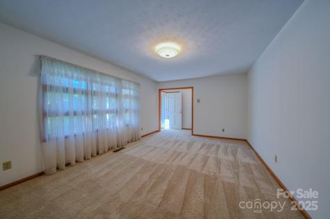31 Jupiter Road Weaverville NC 28787