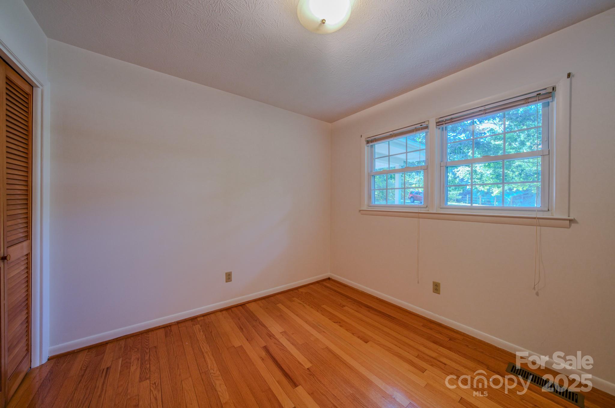 31 Jupiter Road Weaverville NC 28787