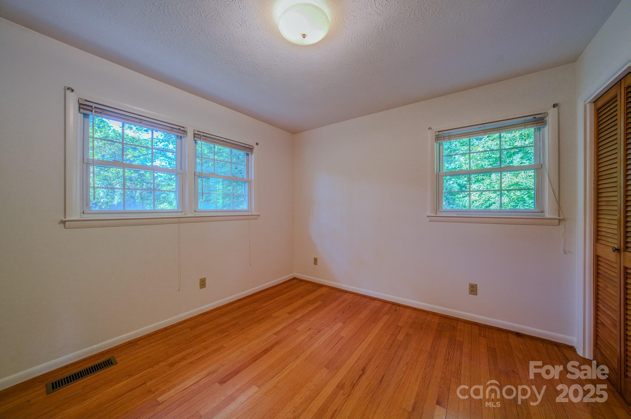 31 Jupiter Road Weaverville NC 28787