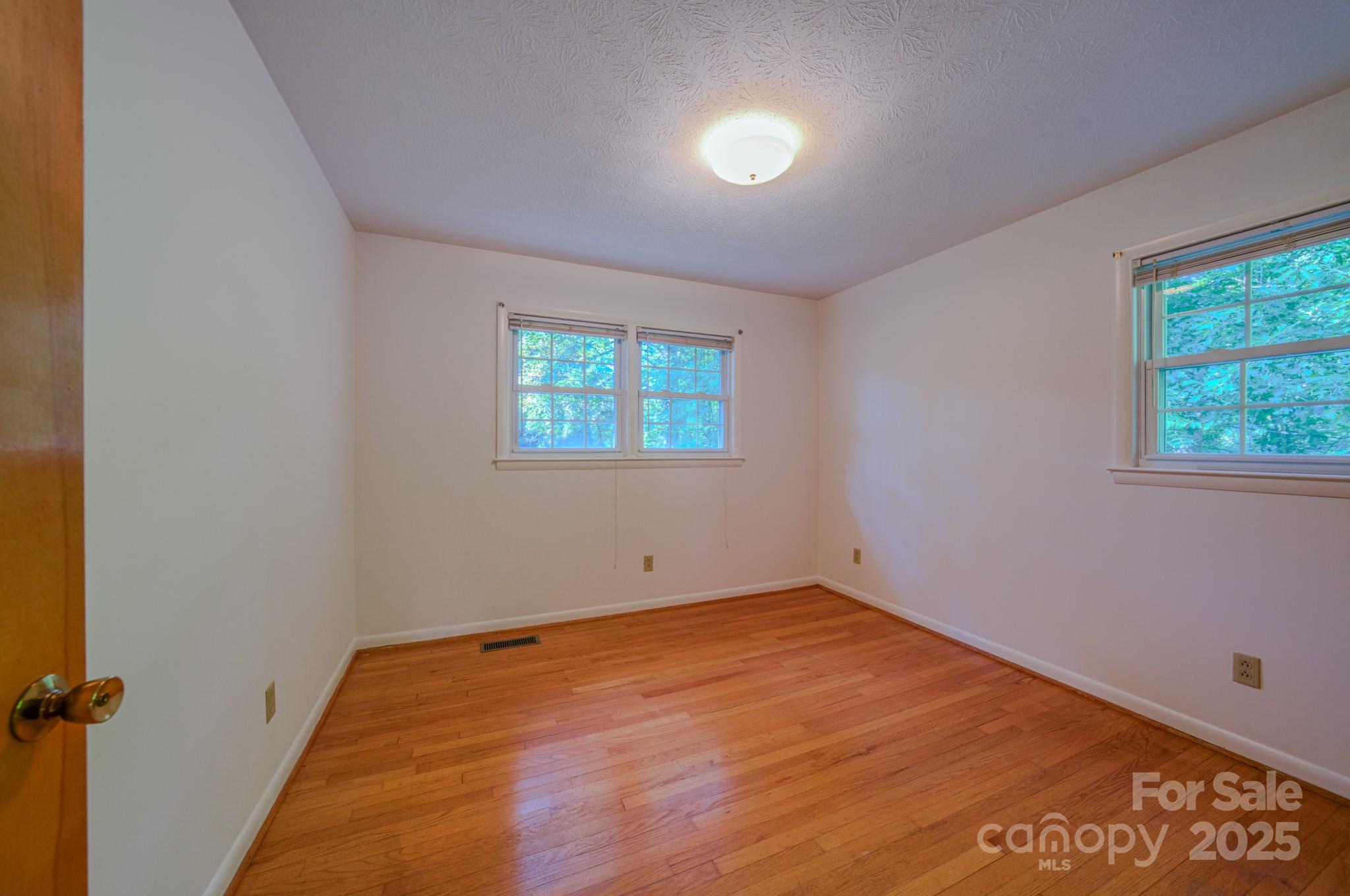 31 Jupiter Road Weaverville NC 28787