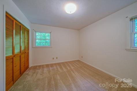 31 Jupiter Road Weaverville NC 28787
