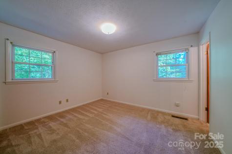 31 Jupiter Road Weaverville NC 28787