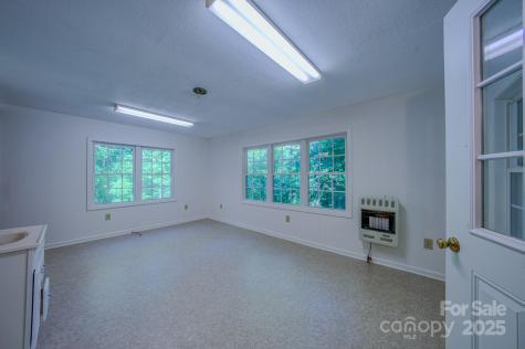 31 Jupiter Road Weaverville NC 28787