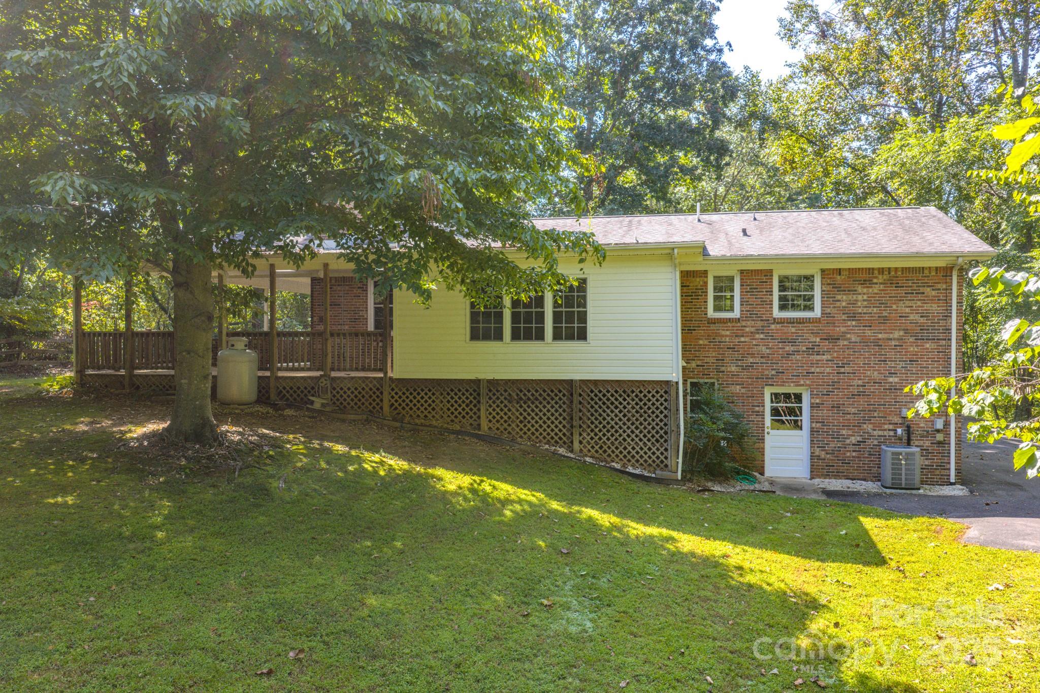 31 Jupiter Road Weaverville NC 28787