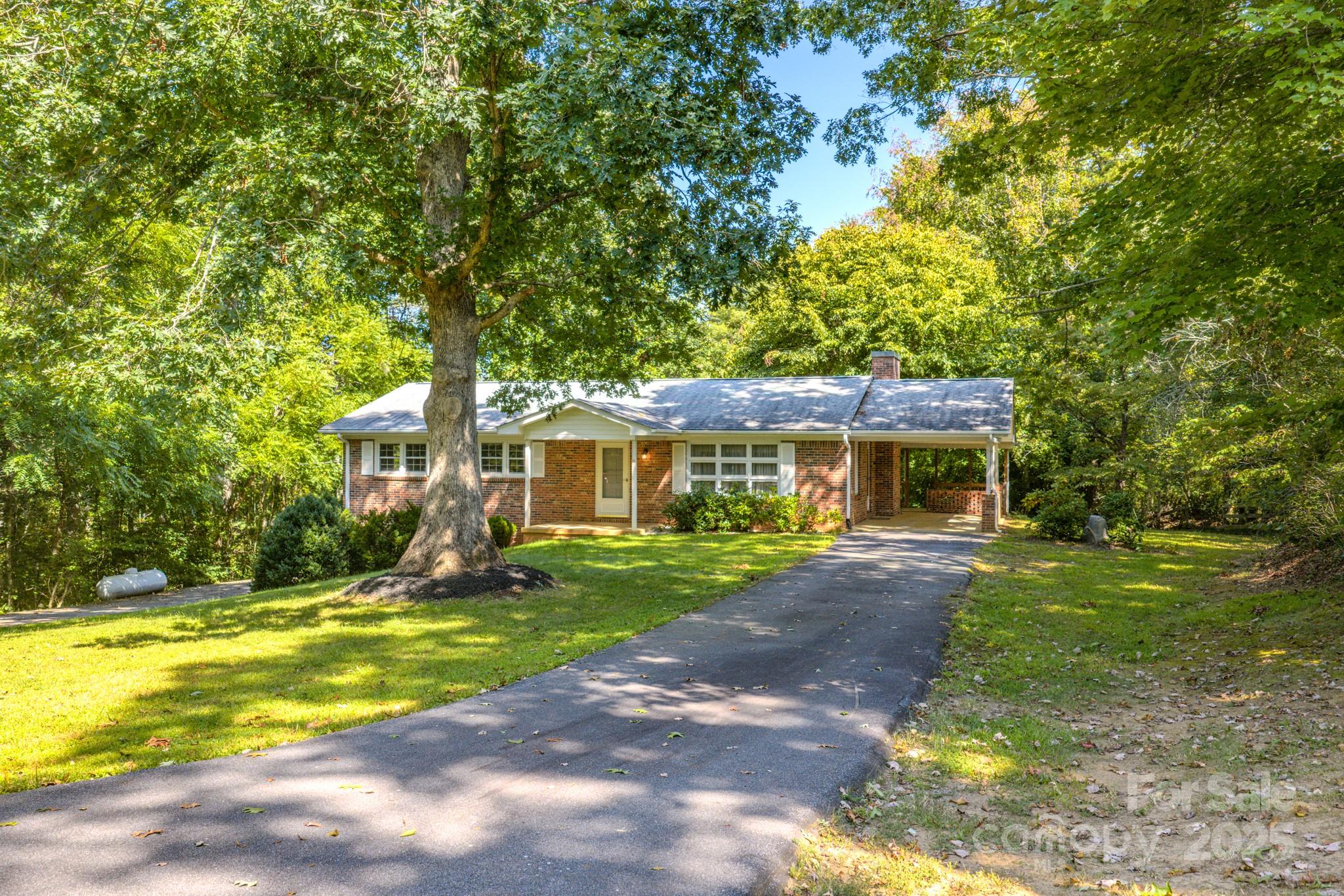 31 Jupiter Road Weaverville NC 28787
