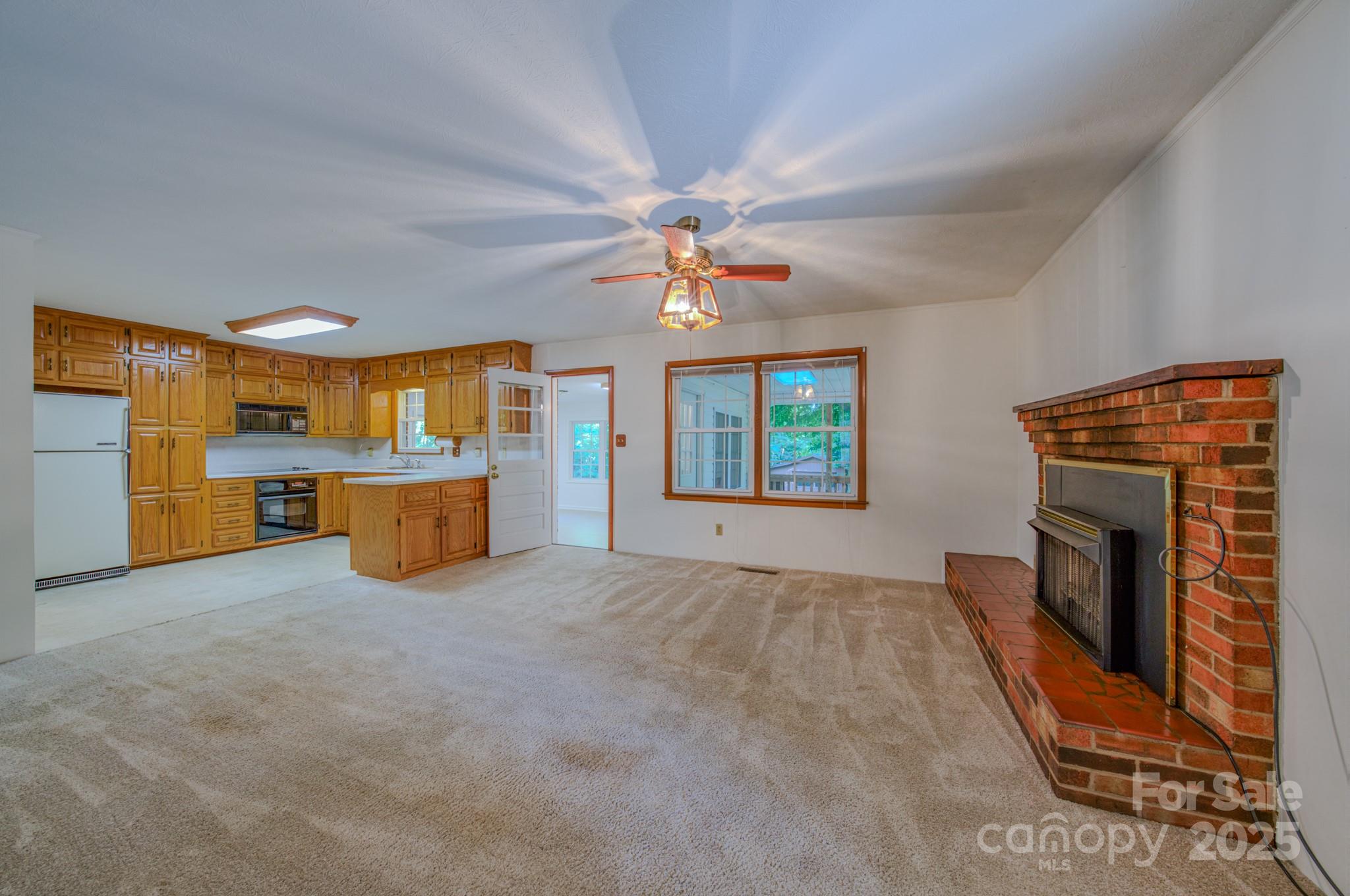 31 Jupiter Road Weaverville NC 28787