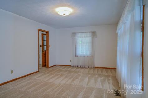31 Jupiter Road Weaverville NC 28787