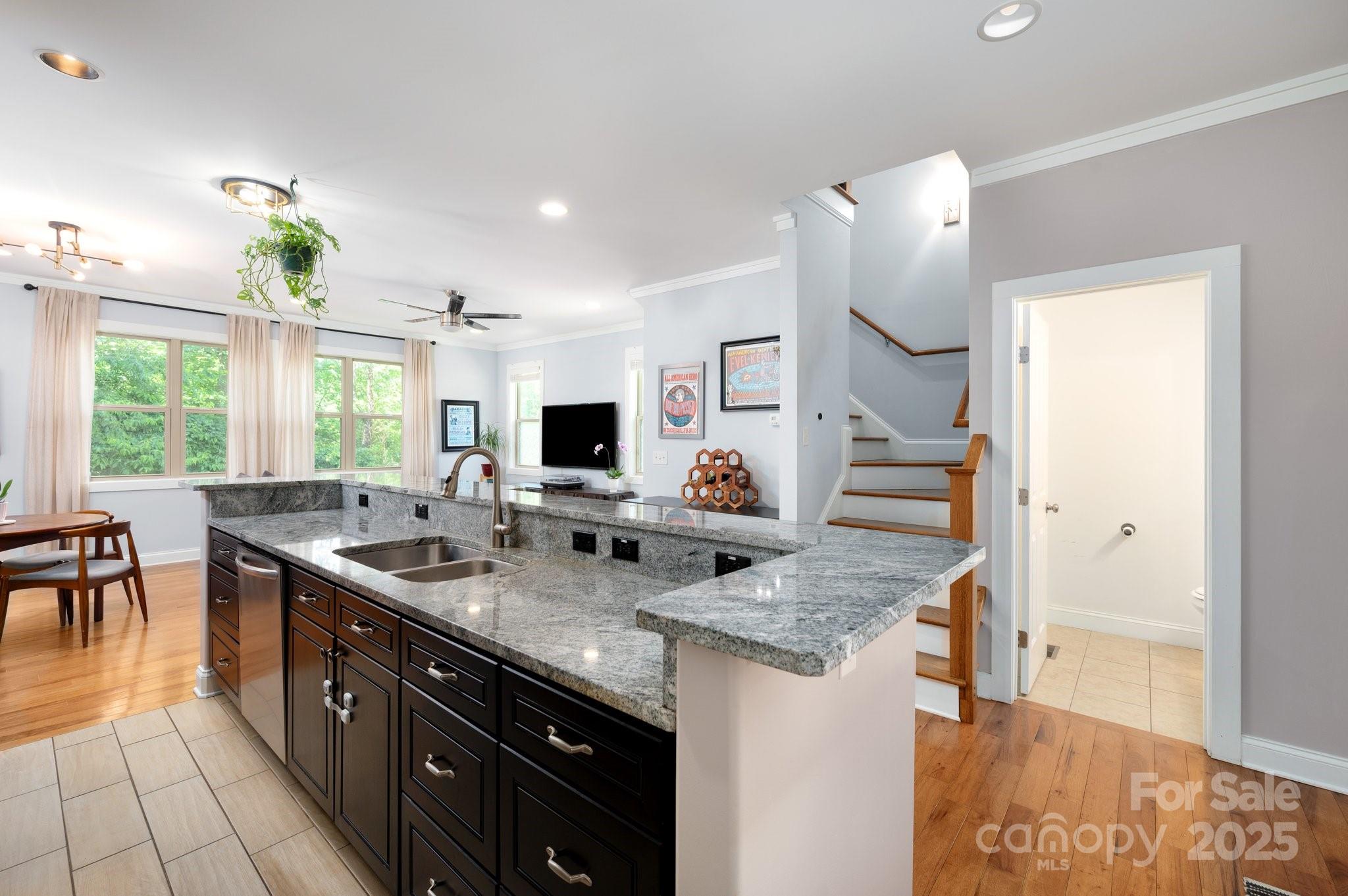 20 Central Avenue W Asheville NC 28806