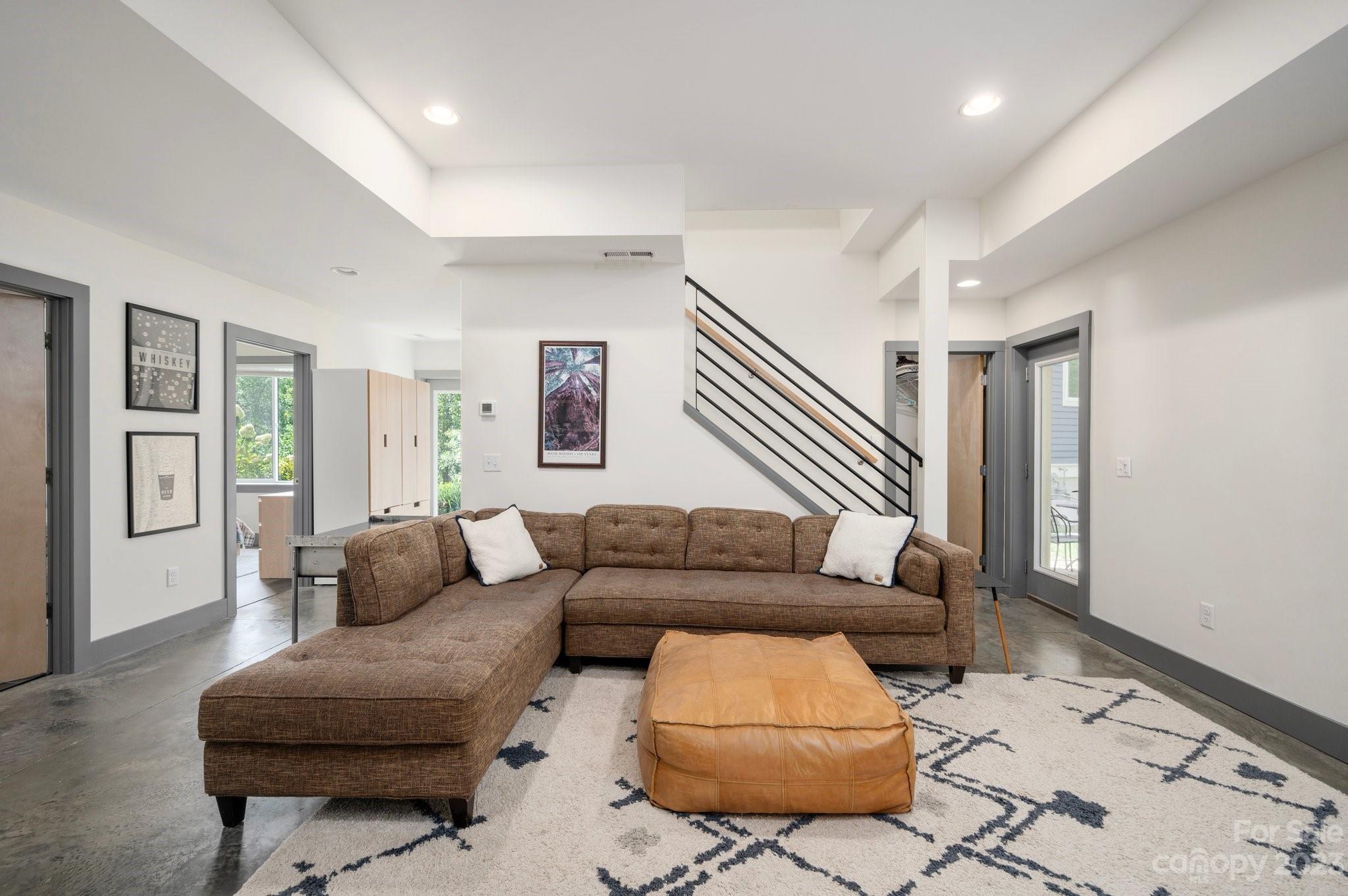 35 Mauricet Lane Asheville NC 28806