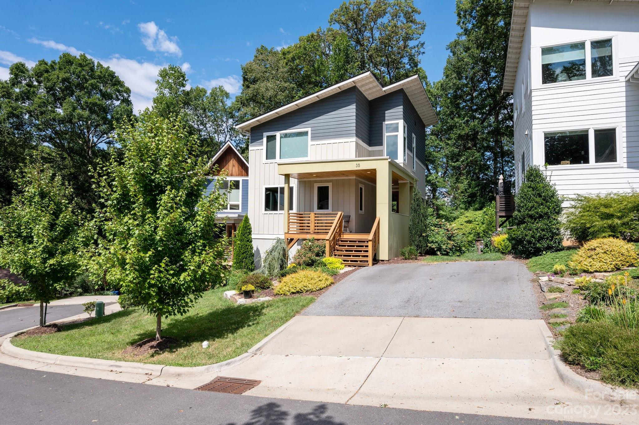 35 Mauricet Lane Asheville NC 28806