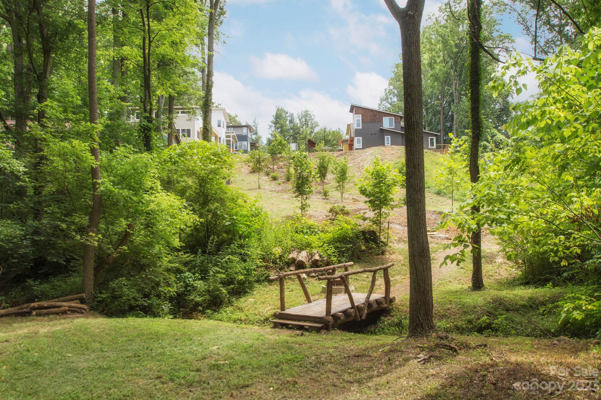 35 Mauricet Lane Asheville NC 28806
