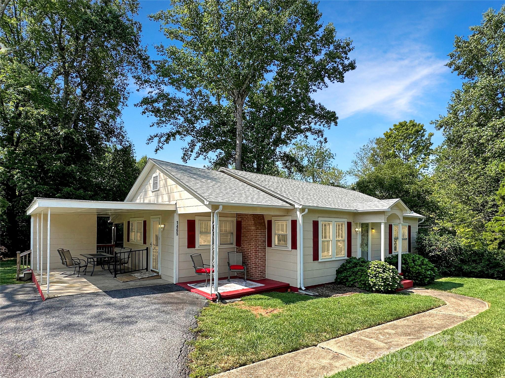 1465 Baton School Road Granite Falls NC 28630